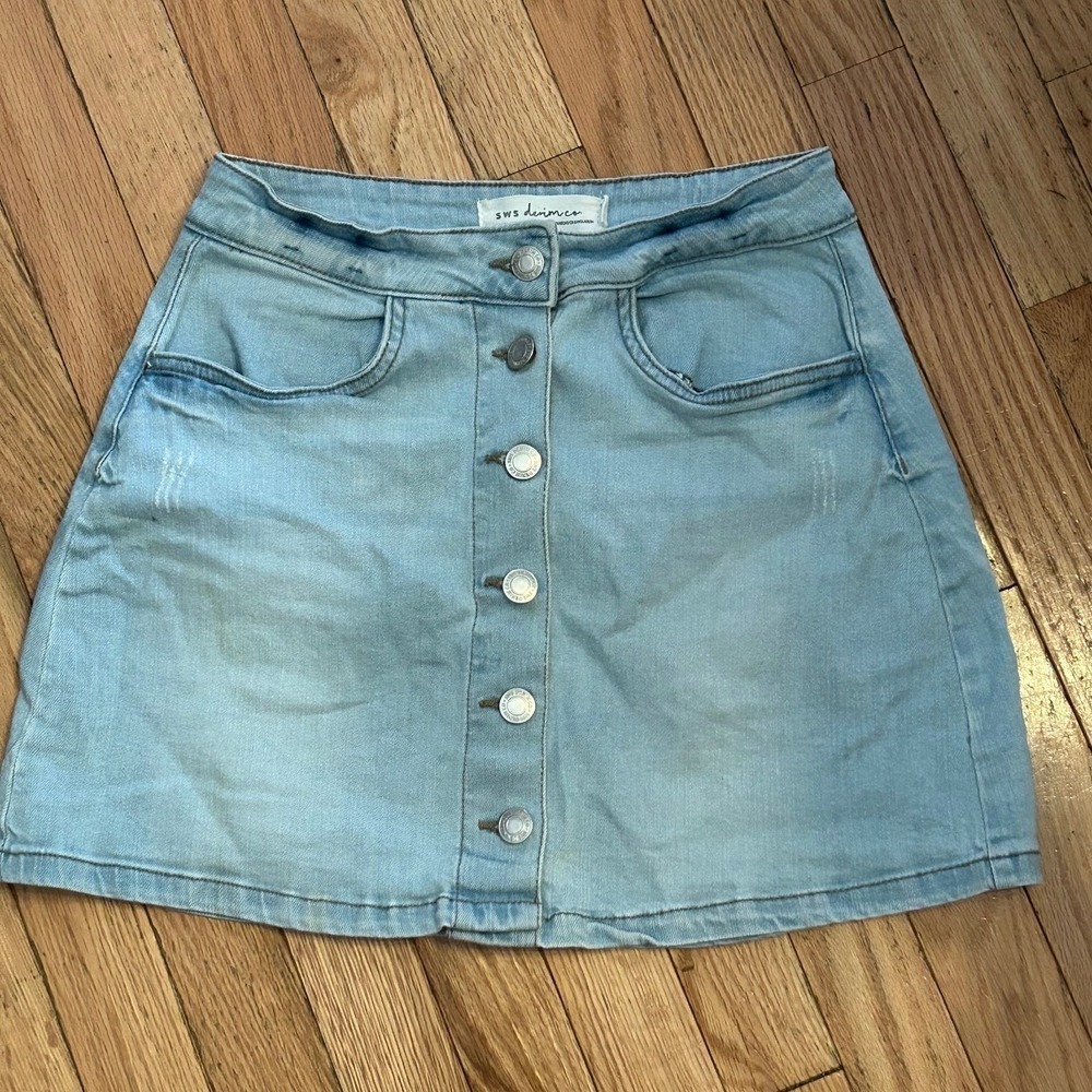 SWS Denim Light Wash Button Up Mini Skirt Size Medium‎ T16-1